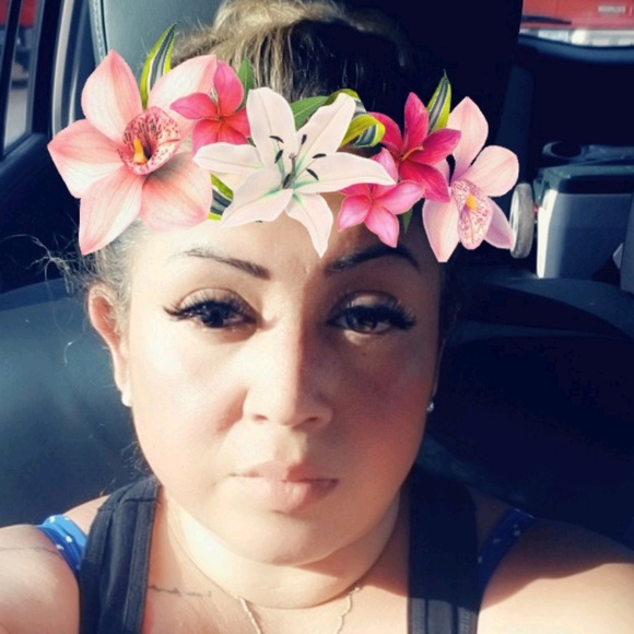 Meet your Posher, Jolie - Picture 1 of 1